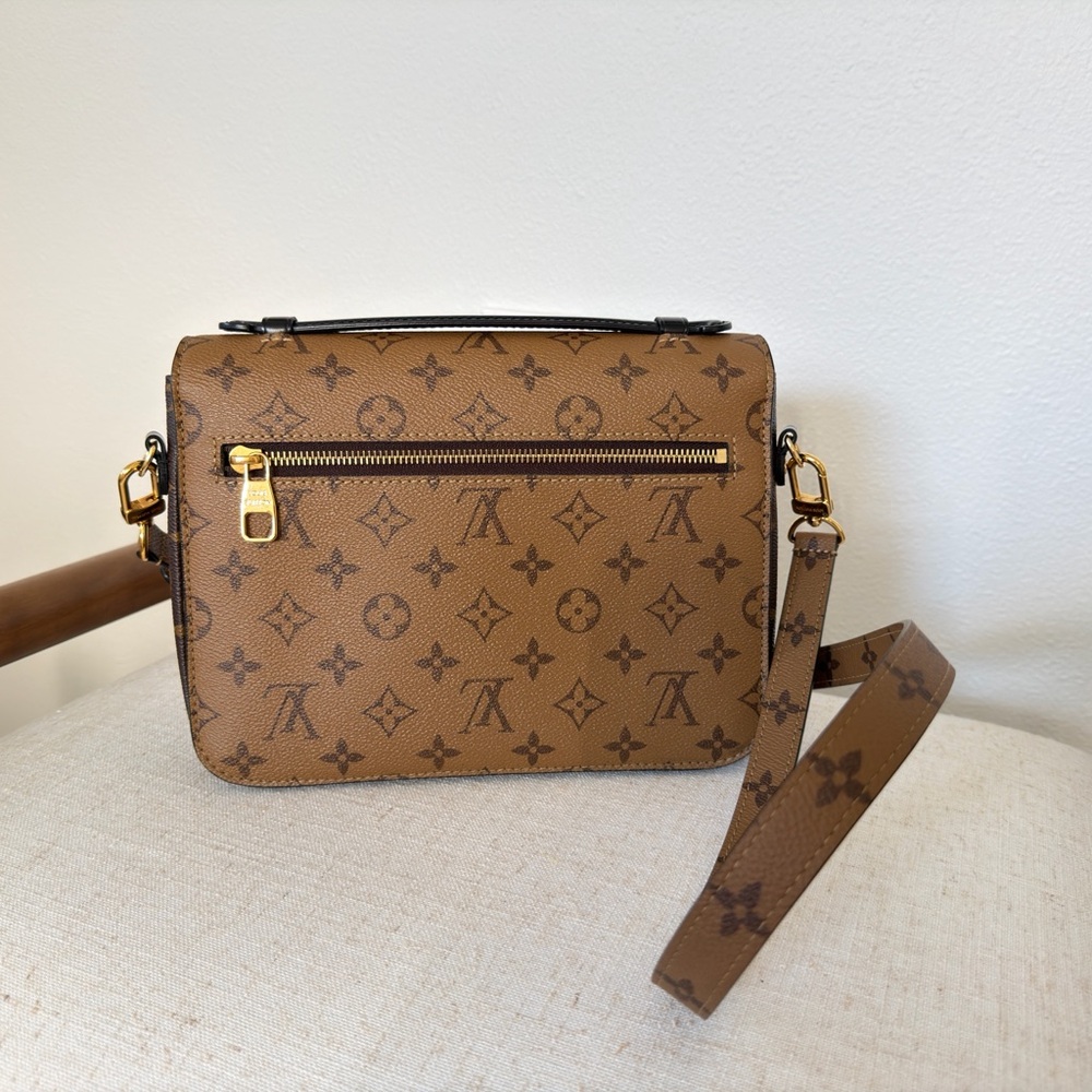 Louis Vuitton Pochette Métis - Picture 2 of 9